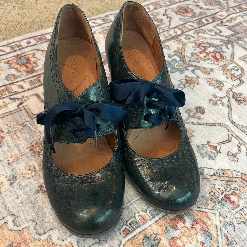 Naya Women's Dark Blue Heels with Lace up Ribbon Detail Sz 8 - Picture 1 of 6